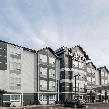 マイクロテル イン&スイーツ バイ ウインダム フォート セント ジョン Fort St. John エクステリア 写真